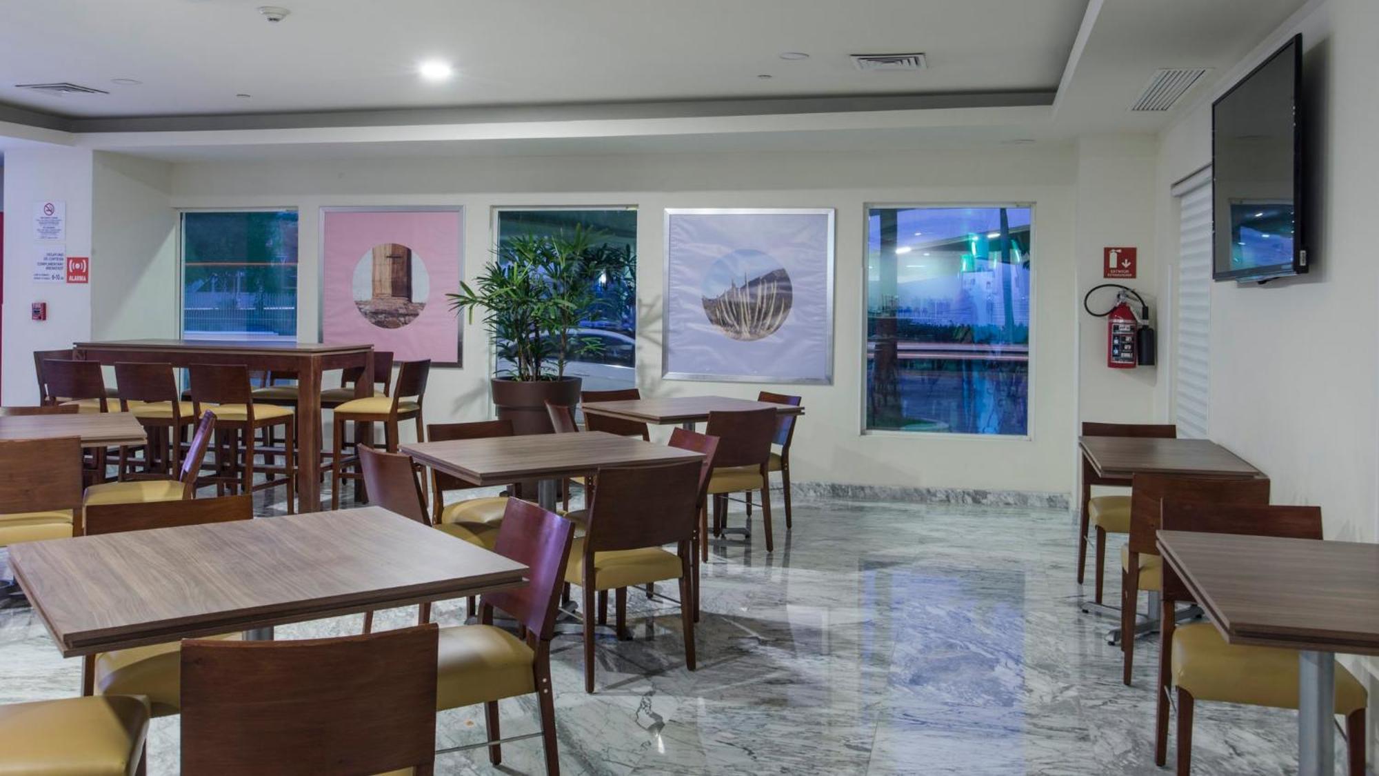 Holiday Inn Express Culiacan By Ihg Bagian luar foto